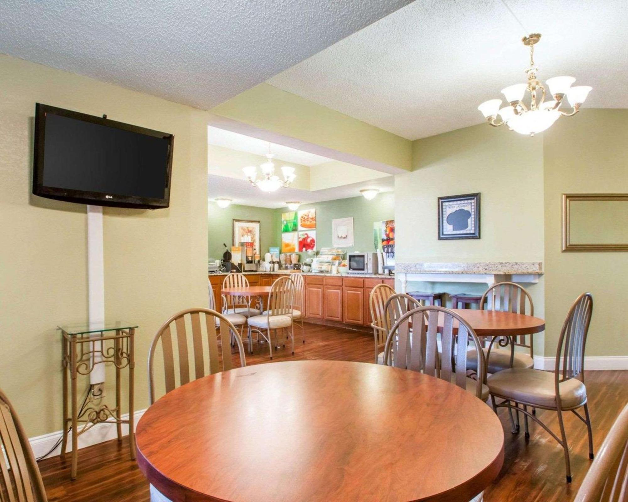 Quality Inn & Suites Риджленд Экстерьер фото